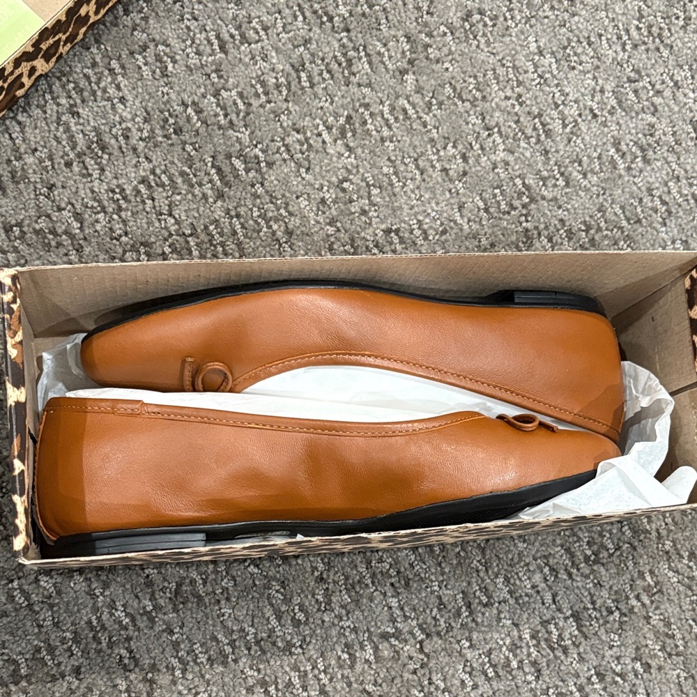 French Sole Emerald Leather Flat - Picture 2 of 4